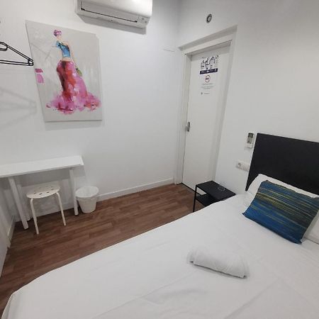 Ayz Frailes - Auto Check-In Property (Adults Only) Malaga Exterior photo