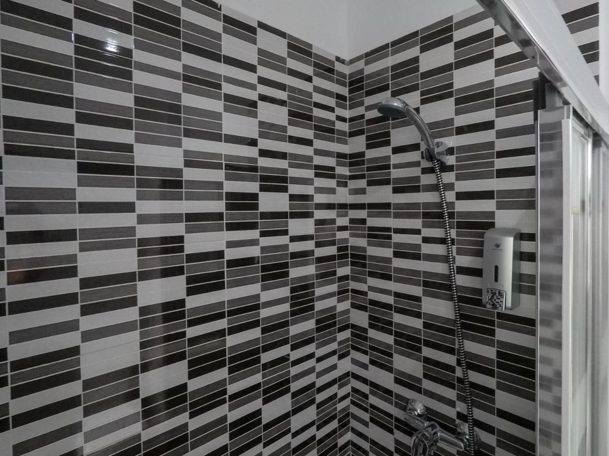 Ayz Frailes - Auto Check-In Property (Adults Only) Malaga Exterior photo