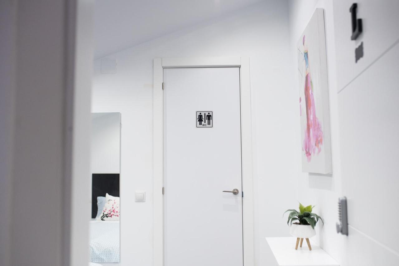 Ayz Frailes - Auto Check-In Property (Adults Only) Malaga Exterior photo