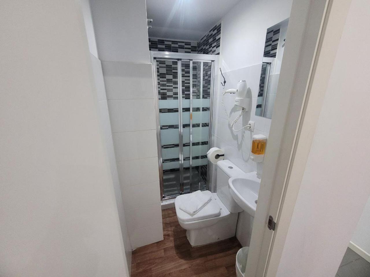 Ayz Frailes - Auto Check-In Property (Adults Only) Malaga Exterior photo