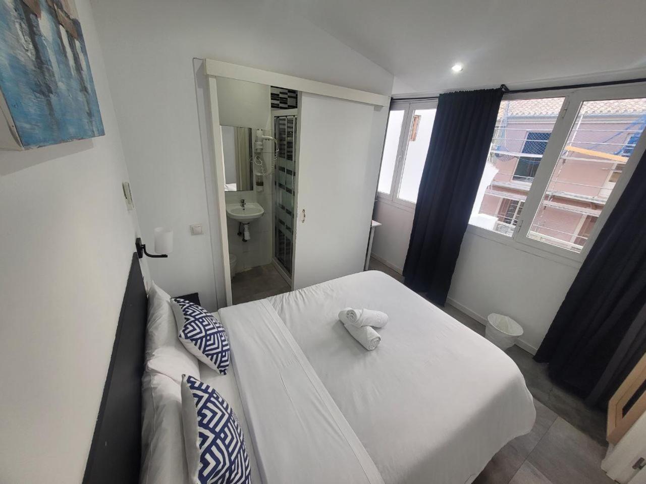 Ayz Frailes - Auto Check-In Property (Adults Only) Malaga Exterior photo