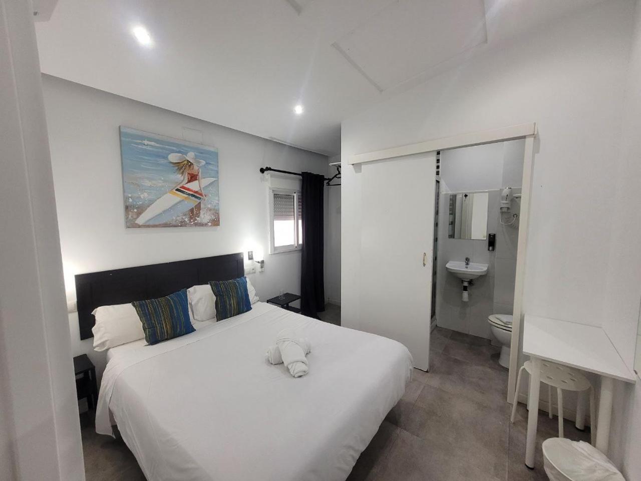 Ayz Frailes - Auto Check-In Property (Adults Only) Malaga Exterior photo