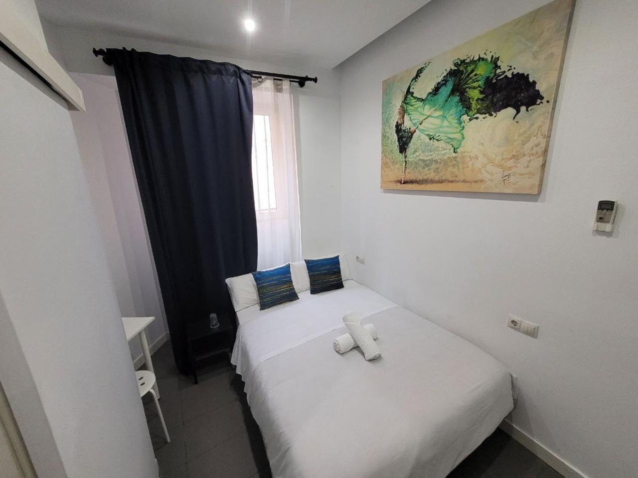 Ayz Frailes - Auto Check-In Property (Adults Only) Malaga Exterior photo