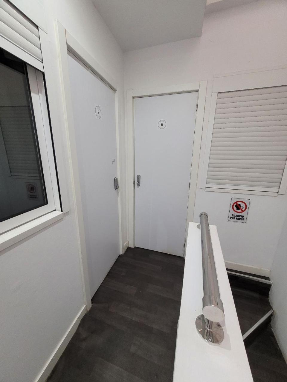Ayz Frailes - Auto Check-In Property (Adults Only) Malaga Exterior photo